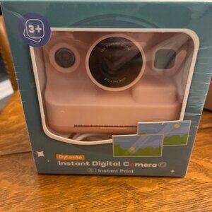 DYLANTO INSTANT DIGITAL CAMERA, NEW IN BOX